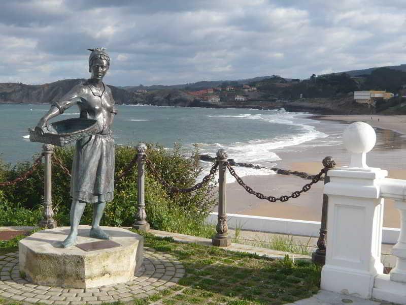 El Tejo De Comillas Eksteriør bilde